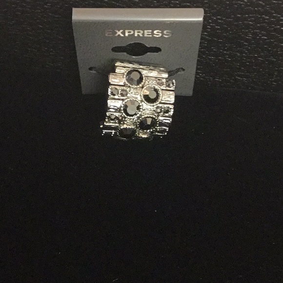 Express Ring - Picture 2 of 2